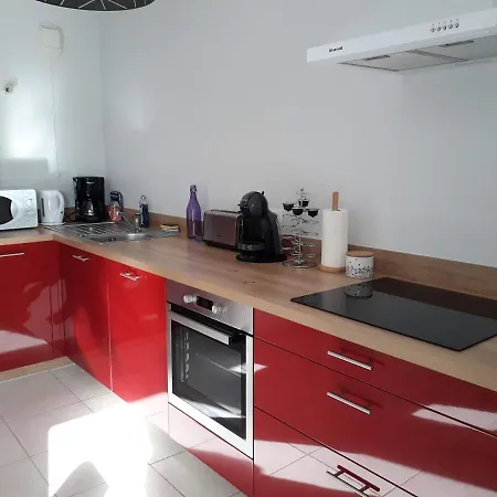 Апартаменты T2 Lumineux A Perros-guirec, Plein Centre-ville Перро-Гирк